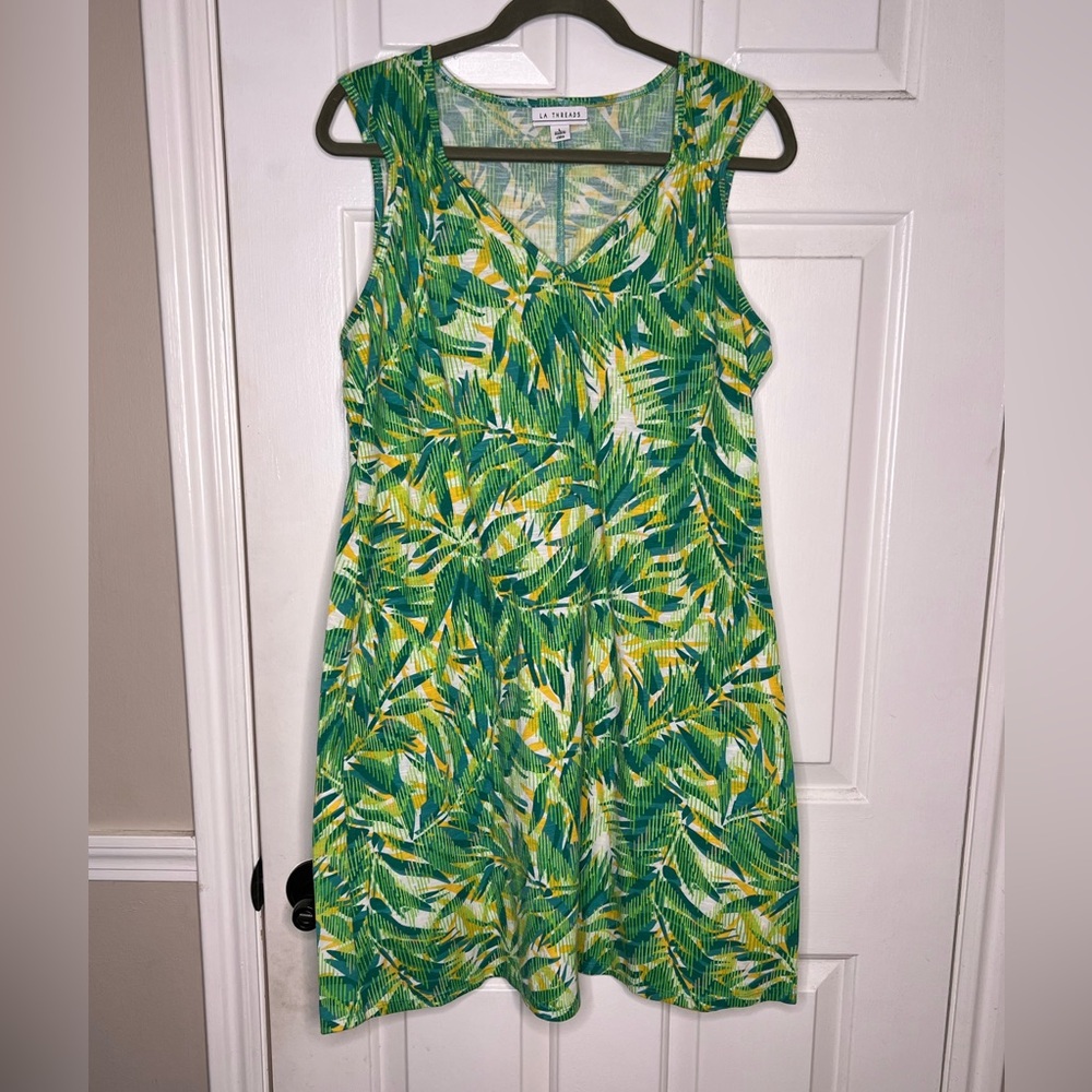 LA Threads Sleeveless Leaf Print Dress